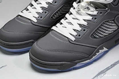 5 Jordan 'Wolf Retro Grey' 0830